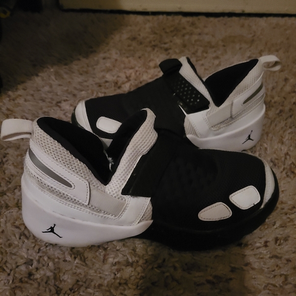 Jordans - Picture 2 of 4